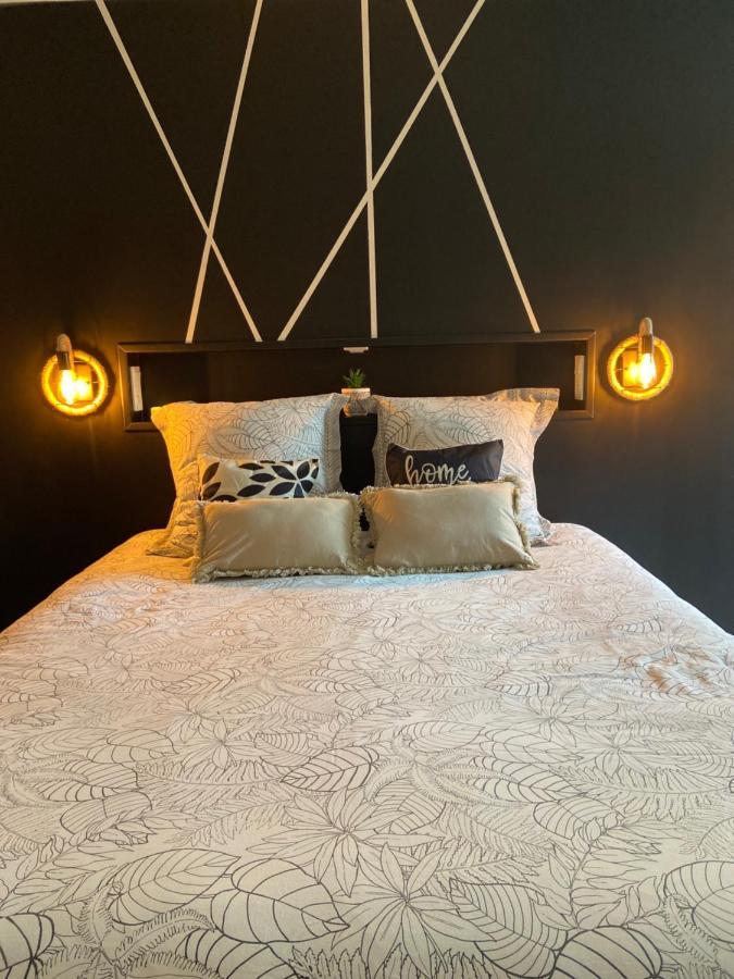 Bed and Breakfast Au Fil De L'O Bisseuil Экстерьер фото