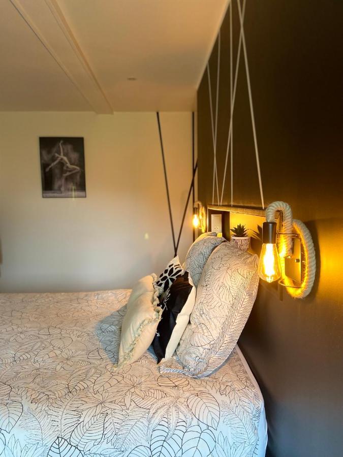 Bed and Breakfast Au Fil De L'O Bisseuil Экстерьер фото
