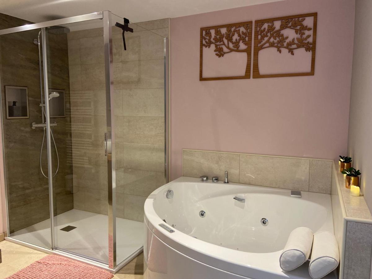 Bed and Breakfast Au Fil De L'O Bisseuil Экстерьер фото